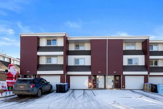 Photo 1: 14 400 Silin Forest Road: Fort McMurray Row/Townhouse for sale : MLS®# A2096387