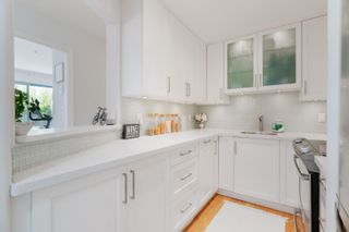 Photo 8: 102 111 W 5TH Street in North Vancouver: Lower Lonsdale Condo for sale in "Carmel Place II" : MLS®# R2690343