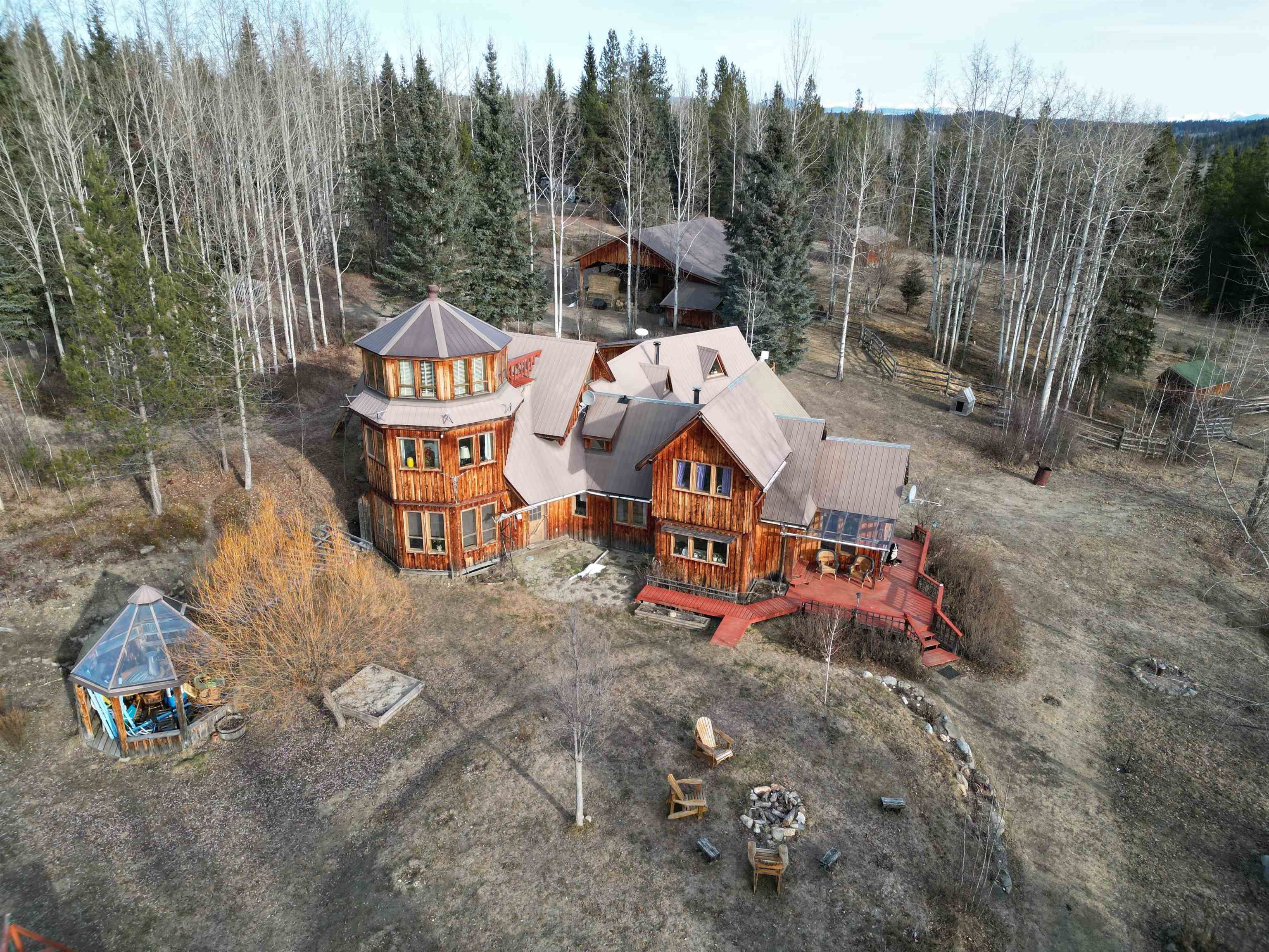 Main Photo: 3315 HORSEFLY-QUESNEL LAKE Road: Horsefly House for sale (Williams Lake)  : MLS®# R2847044