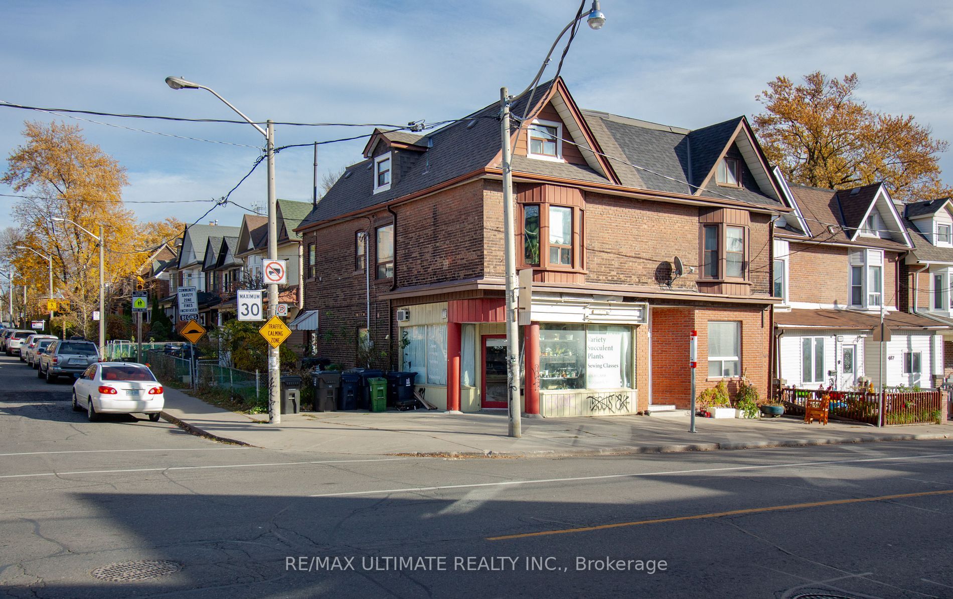 Main Photo: 493 Carlaw Avenue in Toronto: North Riverdale House (3-Storey) for sale (Toronto E01)  : MLS®# E7313376