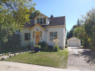 Photo 1: 287 ELM Avenue in Steinbach: R16 Residential for sale : MLS®# 202222485