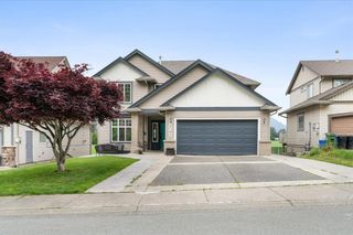 Photo 1: 47478 CHARTWELL Drive in Chilliwack: Little Mountain House for sale : MLS®# R2700820