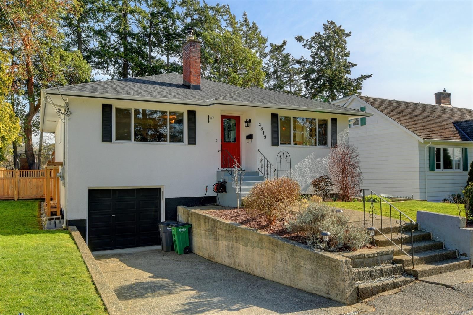 Main Photo: 2849 Adelaide Ave in Saanich: SW Gorge House for sale (Saanich West)  : MLS®# 868945