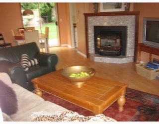 Photo 5: 587 OCEANVIEW Drive in Gibsons: Gibsons &amp; Area House for sale in "WOODCREEK PARK" (Sunshine Coast)  : MLS®# V645996
