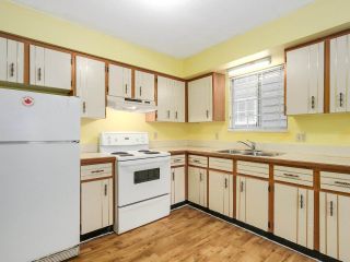 Photo 18: 3064 KITCHENER Street in Vancouver: Renfrew VE House for sale (Vancouver East)  : MLS®# R2161976