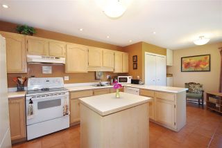Photo 7: 120 1140 CASTLE Crescent in Port Coquitlam: Citadel PQ Townhouse for sale in "THE UPLANDS" : MLS®# R2082560