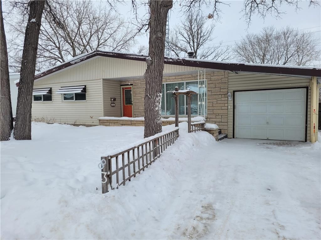 Main Photo: 83 Parkville Drive in Winnipeg: Pulberry Residential for sale (2C)  : MLS®# 202301476