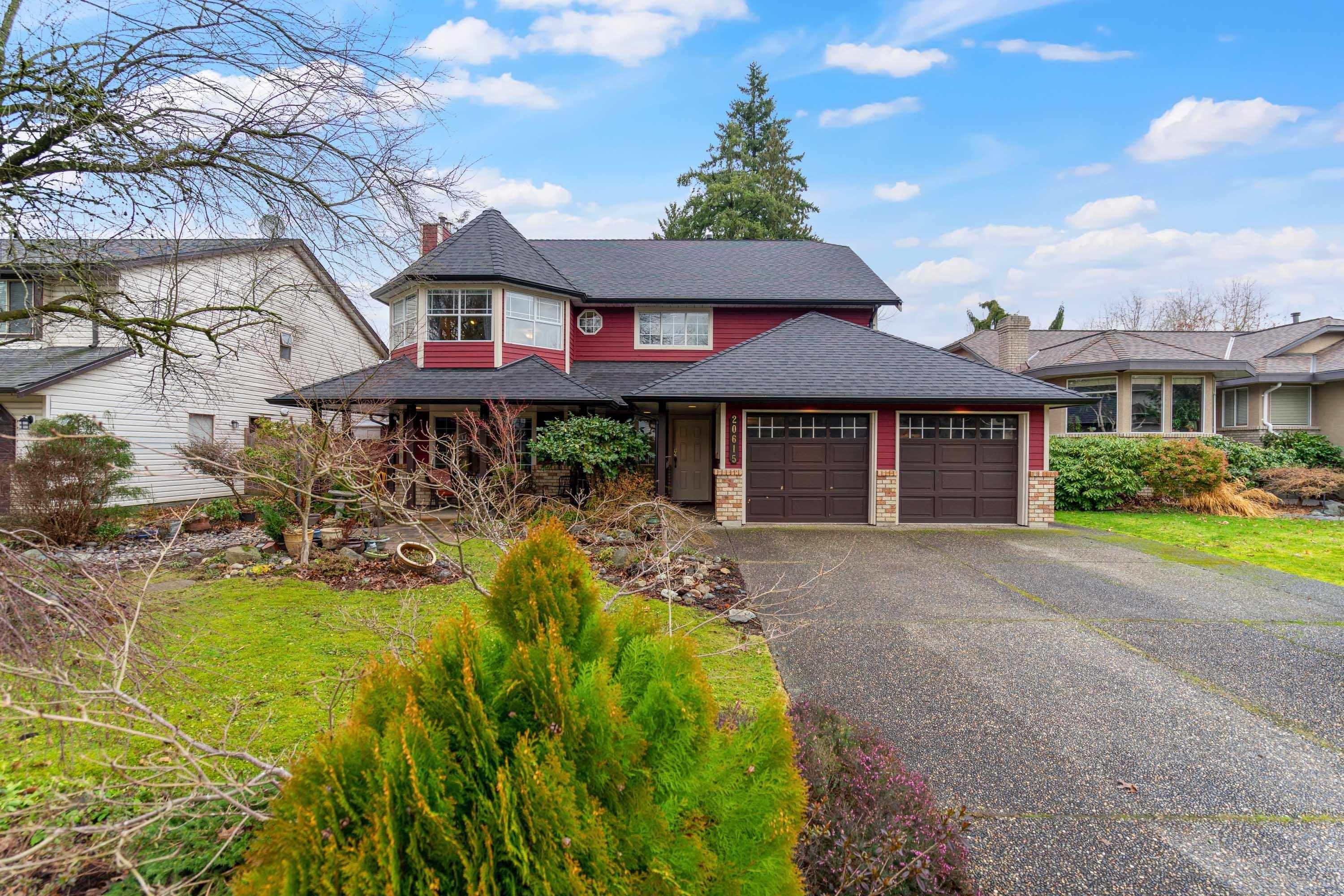 Main Photo: 20615 96A Avenue in Langley: Walnut Grove House for sale in "Derby Hills" : MLS®# R2645012