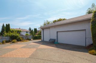 Photo 4: 2541 Wilcox Terr in Central Saanich: CS Tanner House for sale : MLS®# 851683