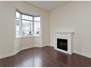 Photo 2: 6 19551 66TH Avenue in Surrey: Clayton Townhouse for sale in "Manhattan Skye" (Cloverdale)  : MLS®# F1307026