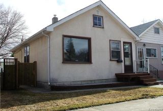 Photo 1: 218 Roger Street in Winnipeg: Norwood Residential for sale (2B)  : MLS®# 1707988