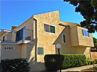 Photo 2: UNIVERSITY CITY Townhouse for sale : 3 bedrooms : 4484 Eastgate Mall #8 in San Diego