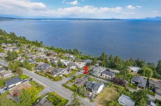 Photo 38: 13088 MARINE Drive in Surrey: Crescent Bch Ocean Pk. House for sale in "OCEAN PARK" (South Surrey White Rock)  : MLS®# R2763099