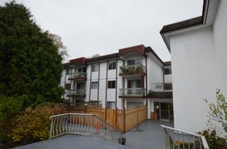 Photo 1: 206 135 W 21ST Street in North Vancouver: Central Lonsdale Condo for sale in "DEL AMO" : MLS®# R2740620