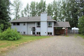 Photo 1: 1 MANSON Crescent in Mackenzie: Mackenzie -Town House for sale (Mackenzie (Zone 69))  : MLS®# R2604294