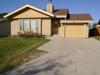 Photo 1: 23 Point West Drive in WINNIPEG: Fort Garry / Whyte Ridge / St Norbert Residential for sale (South Winnipeg)  : MLS®# 1121927