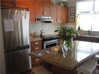 Photo 2: 689 Premier Street in North Vancouver: Townhouse for sale