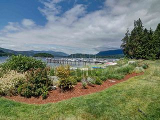 Photo 6: 5982 BEACHGATE Lane in Sechelt: Sechelt District Townhouse for sale in "The Edgewater at Porpoise Bay" (Sunshine Coast)  : MLS®# R2324336