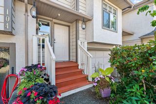 Photo 2: 104 710 Massie Dr in Langford: La Langford Proper Row/Townhouse for sale : MLS®# 937687