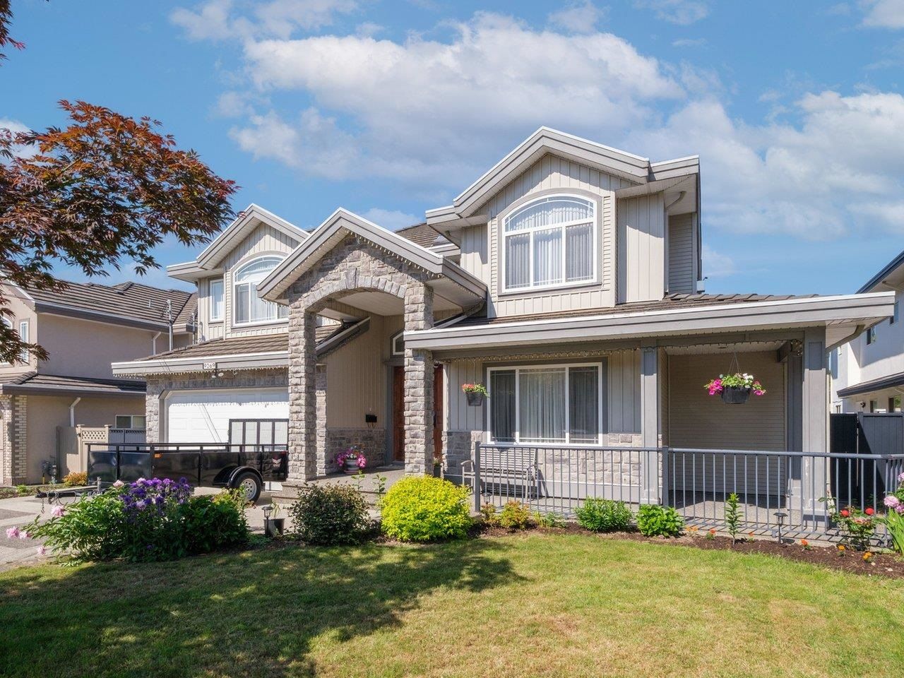 Main Photo: 9269 125 Street in Surrey: Queen Mary Park Surrey House for sale : MLS®# R2786169