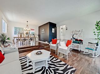 Main Photo: 7607 68 Avenue NW in Calgary: Silver Springs Detached for sale : MLS®# A1024824
