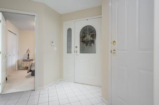 Photo 4: 55 4001 OLD CLAYBURN Road in Abbotsford: Abbotsford East Townhouse for sale in "CEDAR SPRINGS" : MLS®# R2742320