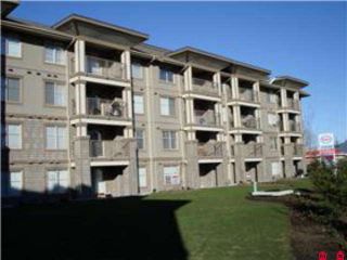 Photo 1: 105 45555 YALE Road in Chilliwack: Chilliwack W Young-Well Condo for sale in "The Vibe" : MLS®# R2507019