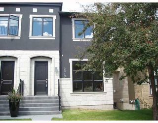 Photo 2: 2013 31 Street SW in CALGARY: Killarney Glengarry Residential Attached for sale (Calgary)  : MLS®# C3337971