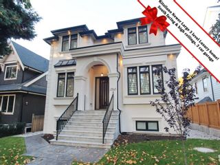 Main Photo: 2545 W 15TH Avenue in Vancouver: Kitsilano House for sale (Vancouver West)  : MLS®# R2629598