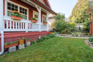 Photo 3: 928 E 13TH Avenue in Vancouver: Mount Pleasant VE House for sale (Vancouver East)  : MLS®# R2734603