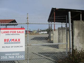 Photo 1: 5105 Polkey Rd in Duncan: Du West Duncan Unimproved Land for sale : MLS®# 856234