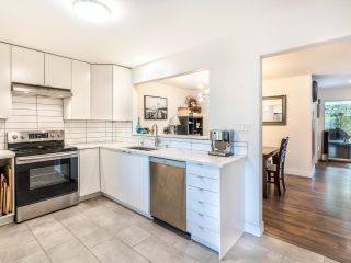 Photo 9: 3980 CREEKSIDE Place in Burnaby: Burnaby Hospital Townhouse for sale in "Cascade Village" (Burnaby South)  : MLS®# R2760820