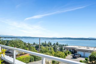 Photo 19: 1087 FINLAY Street: White Rock House for sale (South Surrey White Rock)  : MLS®# R2839955