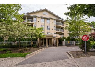 Photo 5: 313 13727 74 Avenue in Surrey: East Newton Condo for sale in "King's Court" : MLS®# R2702050