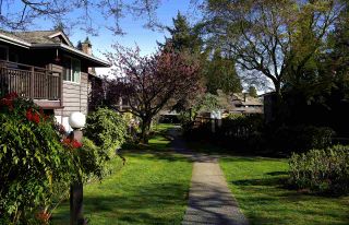 Photo 1: 206 555 W 28TH Street in North Vancouver: Upper Lonsdale Condo for sale in "Cedar Brooke Village Gardens" : MLS®# R2555478