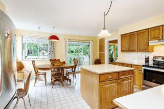 Photo 11: 13867 16TH Avenue in Surrey: Sunnyside Park Surrey House for sale (South Surrey White Rock)  : MLS®# R2613197