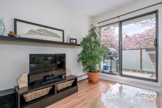 Photo 3: 213 2150 BRUNSWICK Street in Vancouver: Mount Pleasant VE Condo for sale in "MT PLEASANT PLACE" (Vancouver East)  : MLS®# R2161817