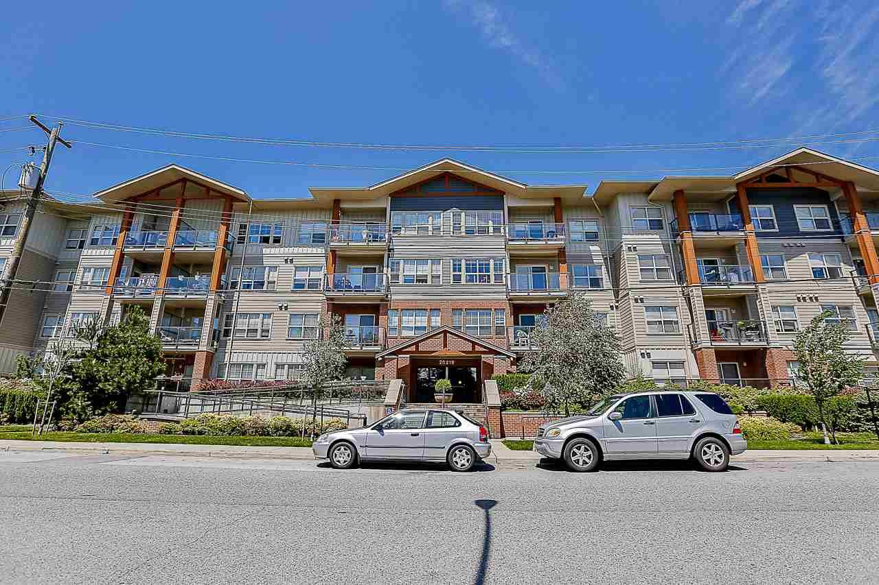 Main Photo: 308 20219 54A Avenue in Langley: Langley City Condo for sale in "Suede" : MLS®# R2526047