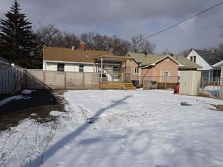 Photo 28: 3733 20TH Avenue in Regina: River Heights Single Family Dwelling for sale (Regina Area 05)  : MLS®# 599426