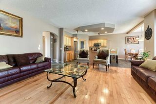 Photo 15: 335 Cresthaven Place SW in Calgary: Crestmont Detached for sale : MLS®# A2128298