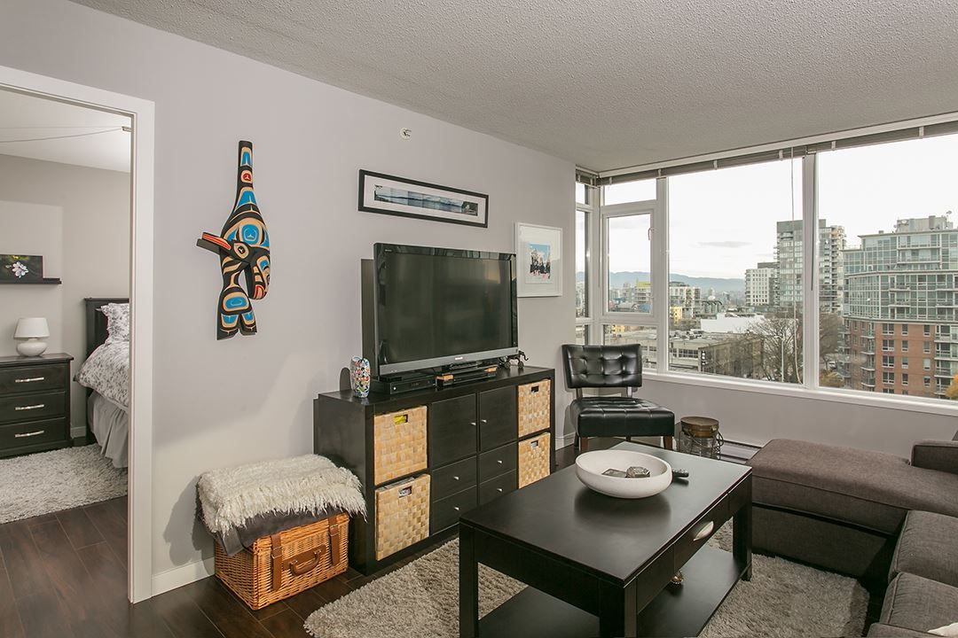 Photo 3: Photos: 901 1650 W 7TH Avenue in Vancouver: Fairview VW Condo for sale in "VIRTU" (Vancouver West)  : MLS®# R2016721