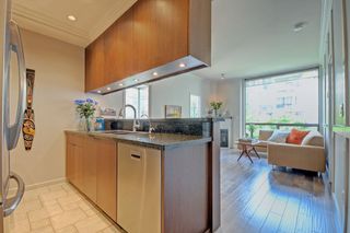 Photo 5: 201 928 RICHARDS STREET in Vancouver: Yaletown Condo for sale (Vancouver West)  : MLS®# R2281574