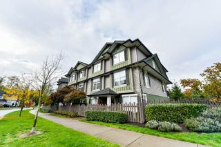 Photo 3: 15 18211 70TH Avenue in Surrey: Cloverdale BC Townhouse for sale in "AUGUSTA WALK" (Cloverdale)  : MLS®# R2322971