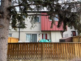 Photo 2: 32 4740 Dalton Drive in Calgary: Dalhousie Row/Townhouse for sale : MLS®# A1255012