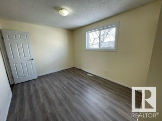 Photo 15: 1430 LAKEWOOD Road in Edmonton: Zone 29 Carriage for sale : MLS®# E4382125