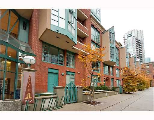 Main Photo: 937 HOMER Street in Vancouver: Downtown VW Townhouse for sale in "PINNACLE" (Vancouver West)  : MLS®# V675780