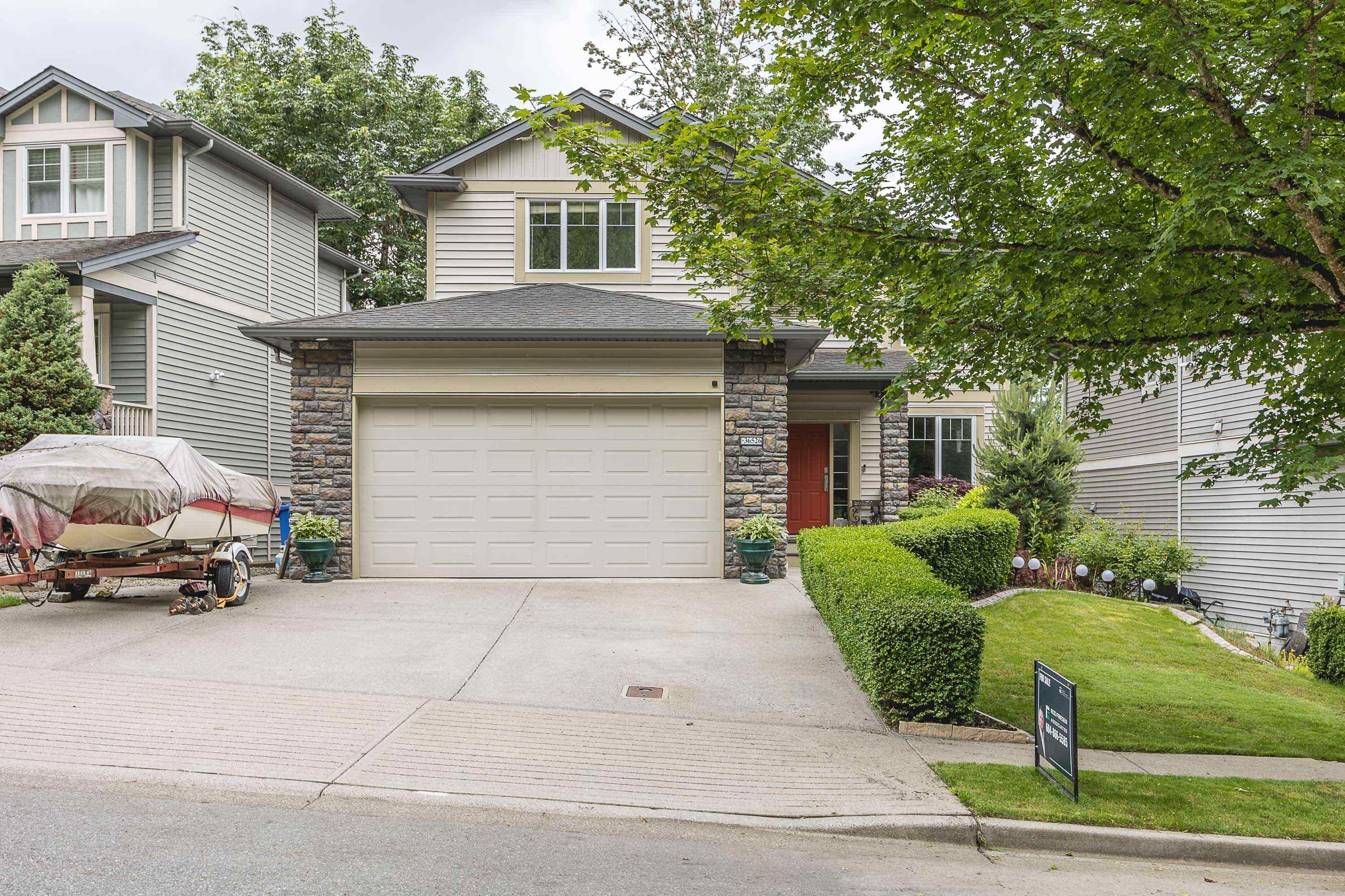 Main Photo: 36526 E AUGUSTON Parkway: House for sale in Abbotsford: MLS®# R2709609