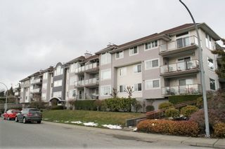 Photo 2: 305 33599 2ND Avenue in Mission: Mission BC Condo for sale in "Stave Lake Landing" : MLS®# R2243401