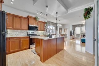 Photo 13: 404 Cresthaven Place SW in Calgary: Crestmont Detached for sale : MLS®# A2032690