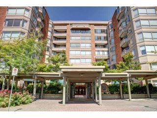 Photo 1: 310 15111 RUSSELL Avenue: White Rock Condo for sale in "Pacific Terrace" (South Surrey White Rock)  : MLS®# F1440181